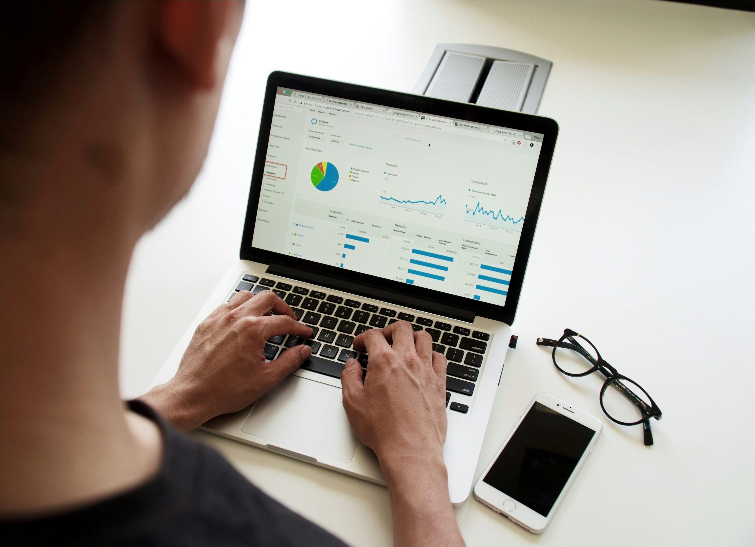 Anomaly Detection in Streaming Data